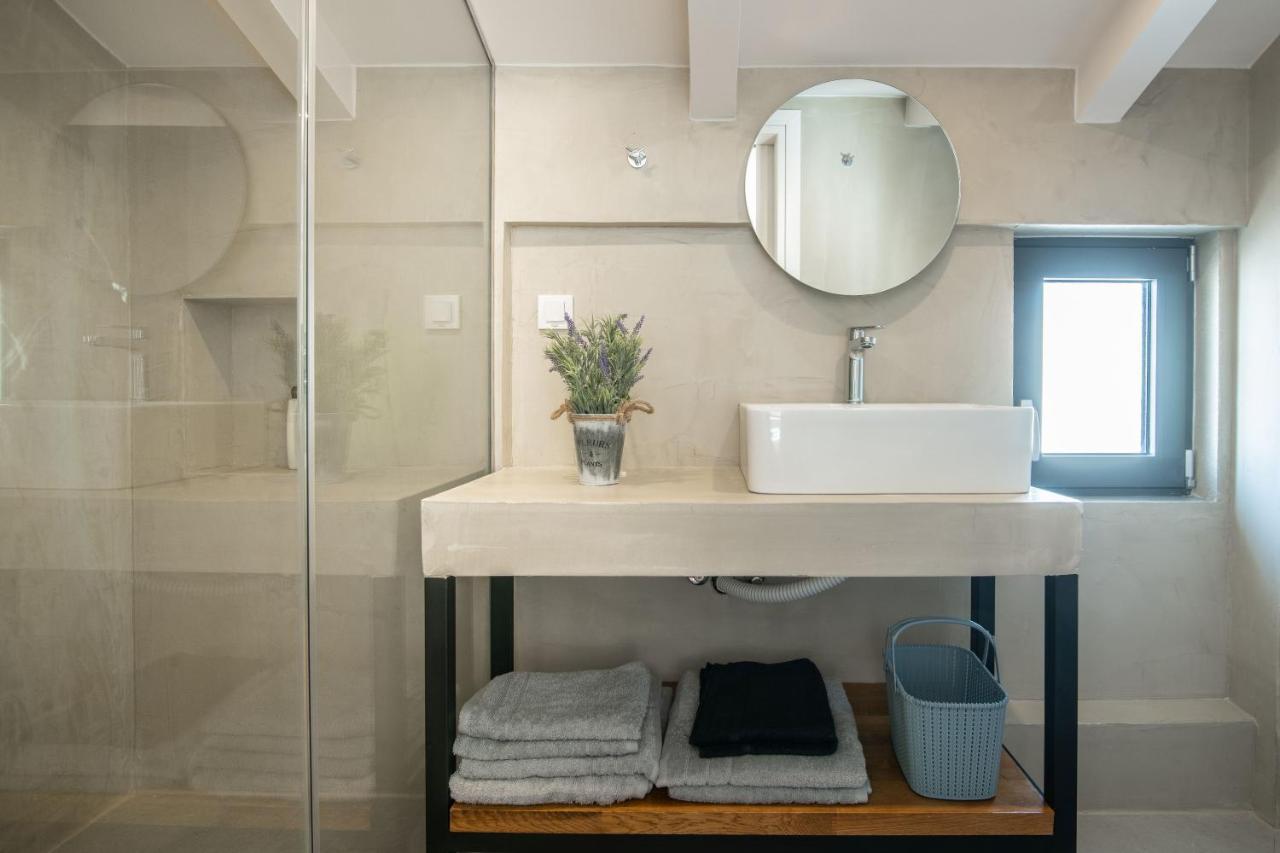 Cosy & Elegant Loft Suite In The City Center Закінф Екстер'єр фото