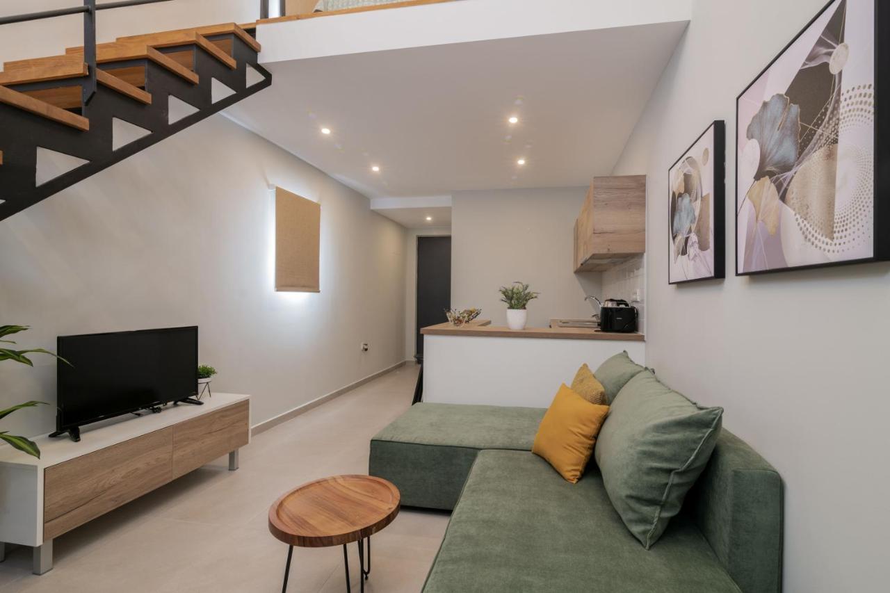 Cosy & Elegant Loft Suite In The City Center Закінф Екстер'єр фото