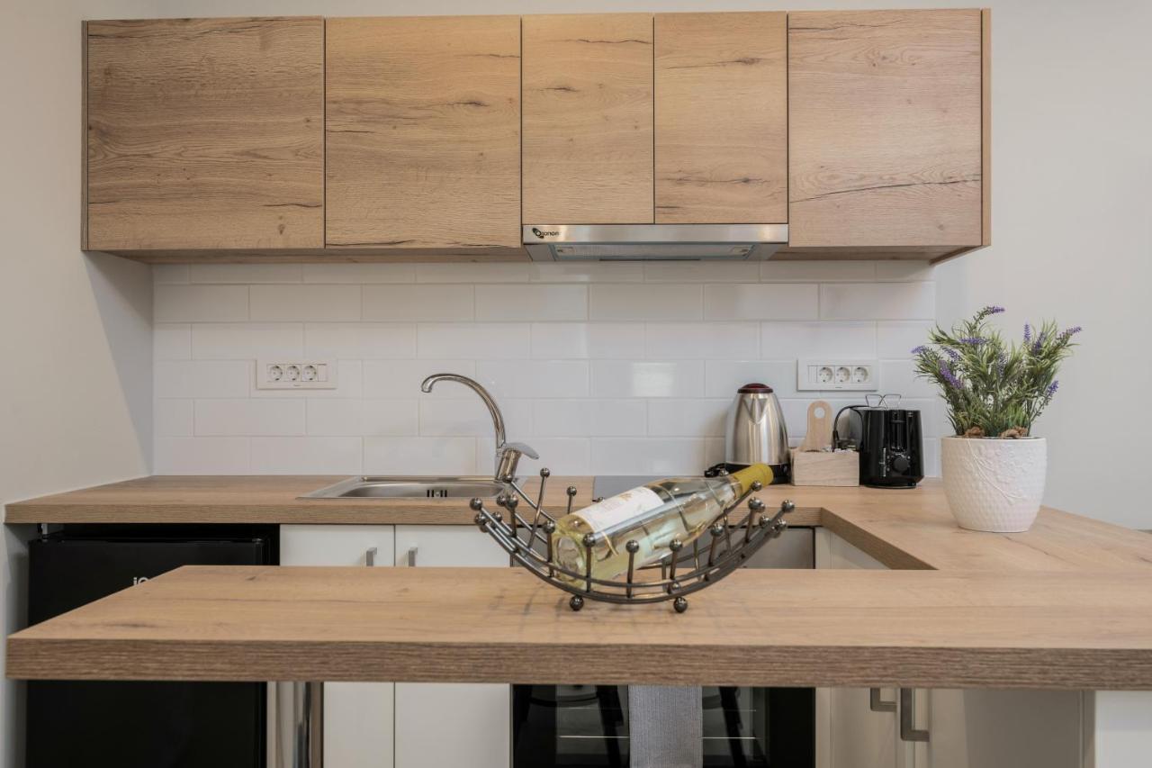 Cosy & Elegant Loft Suite In The City Center Закінф Екстер'єр фото